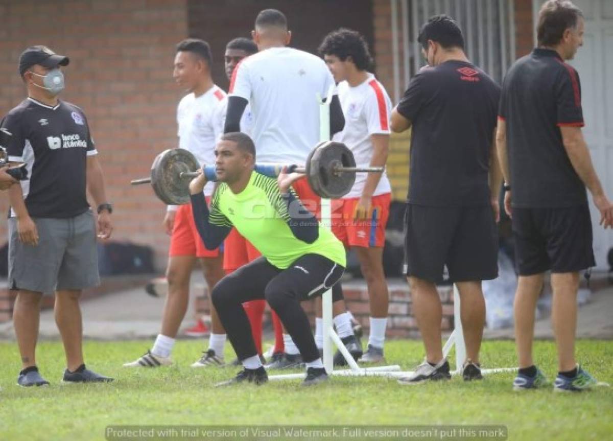 ¡Caras nuevas! Las novedades en el primer entrenamiento del tricampeón Olimpia y los que fueron renovados