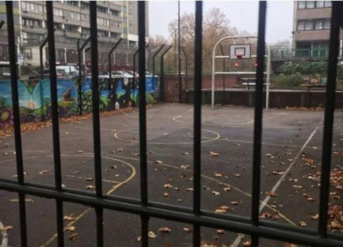 La impactante historia de un jugador del Arsenal: Barrio peligroso, crimen y pandillas