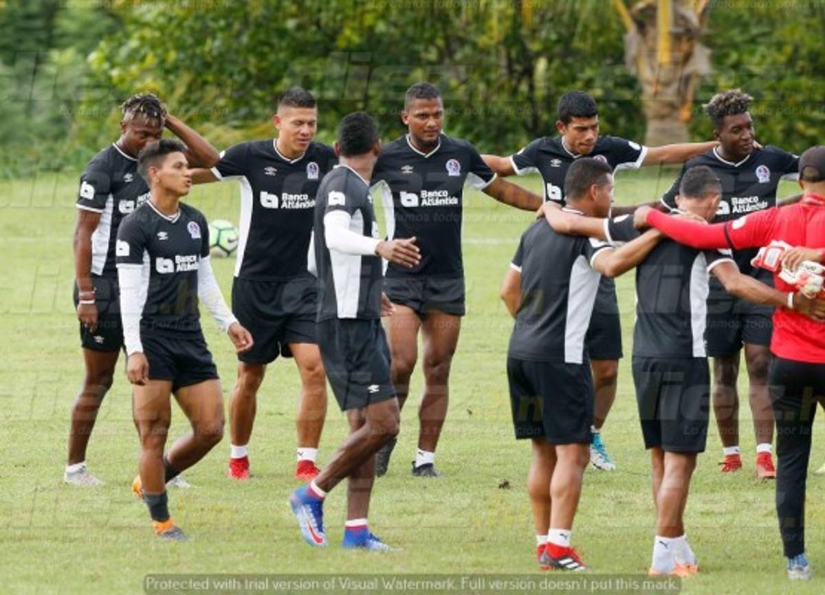 FOTOS: Olimpia trajo hasta porterías para preparar la semifinal en Tela