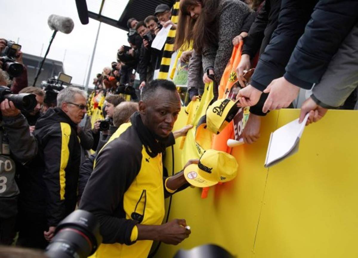 Usain Bolt realiza entrenamiento con el Borussia Dortmund