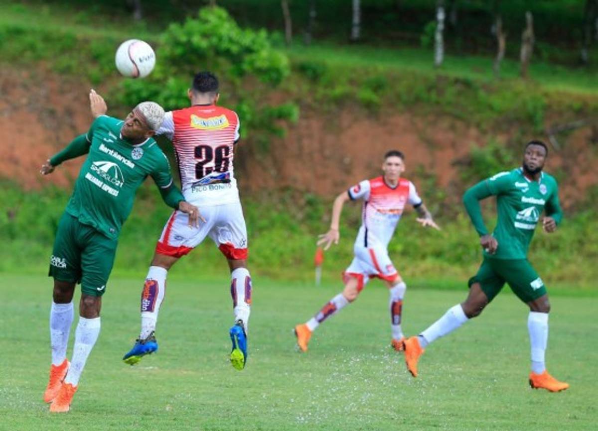 ¡Uno más a la lista! El nuevo y loco look de Carlo Costly con el Marathón