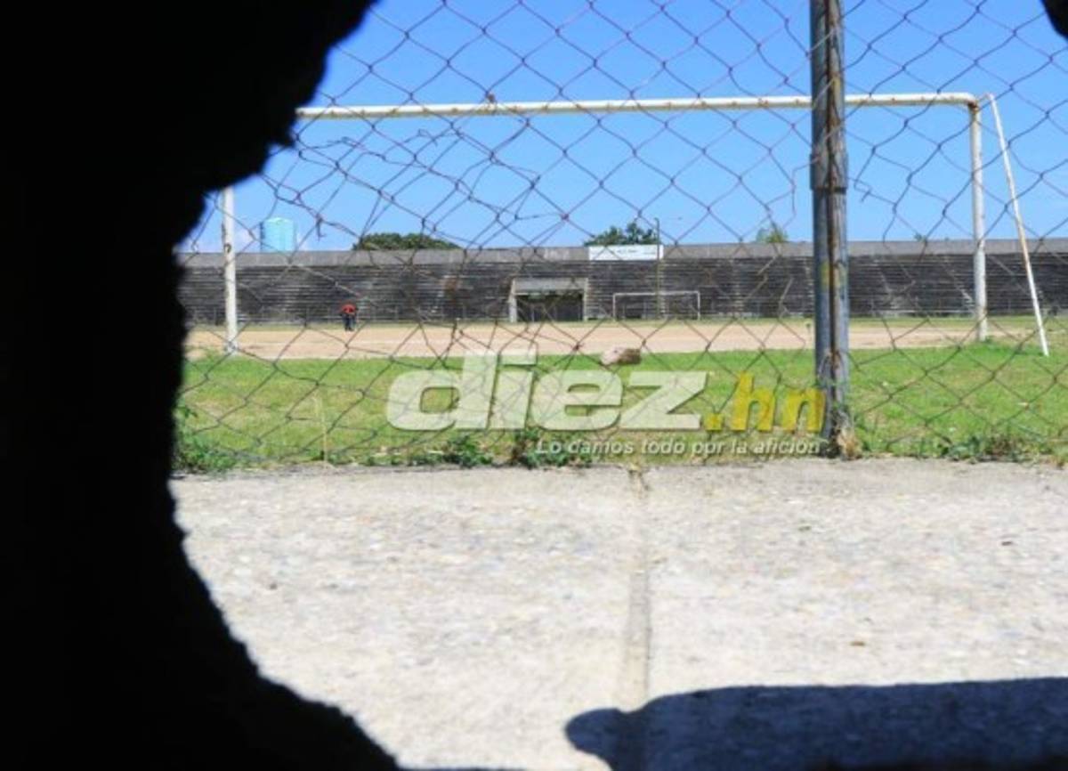 FOTO: El estadio que construyó Roberto Suazo Córdova en La Paz