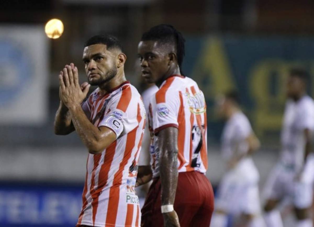 Top: Los 15 futbolistas activos con más partidos en la Liga Nacional de Honduras