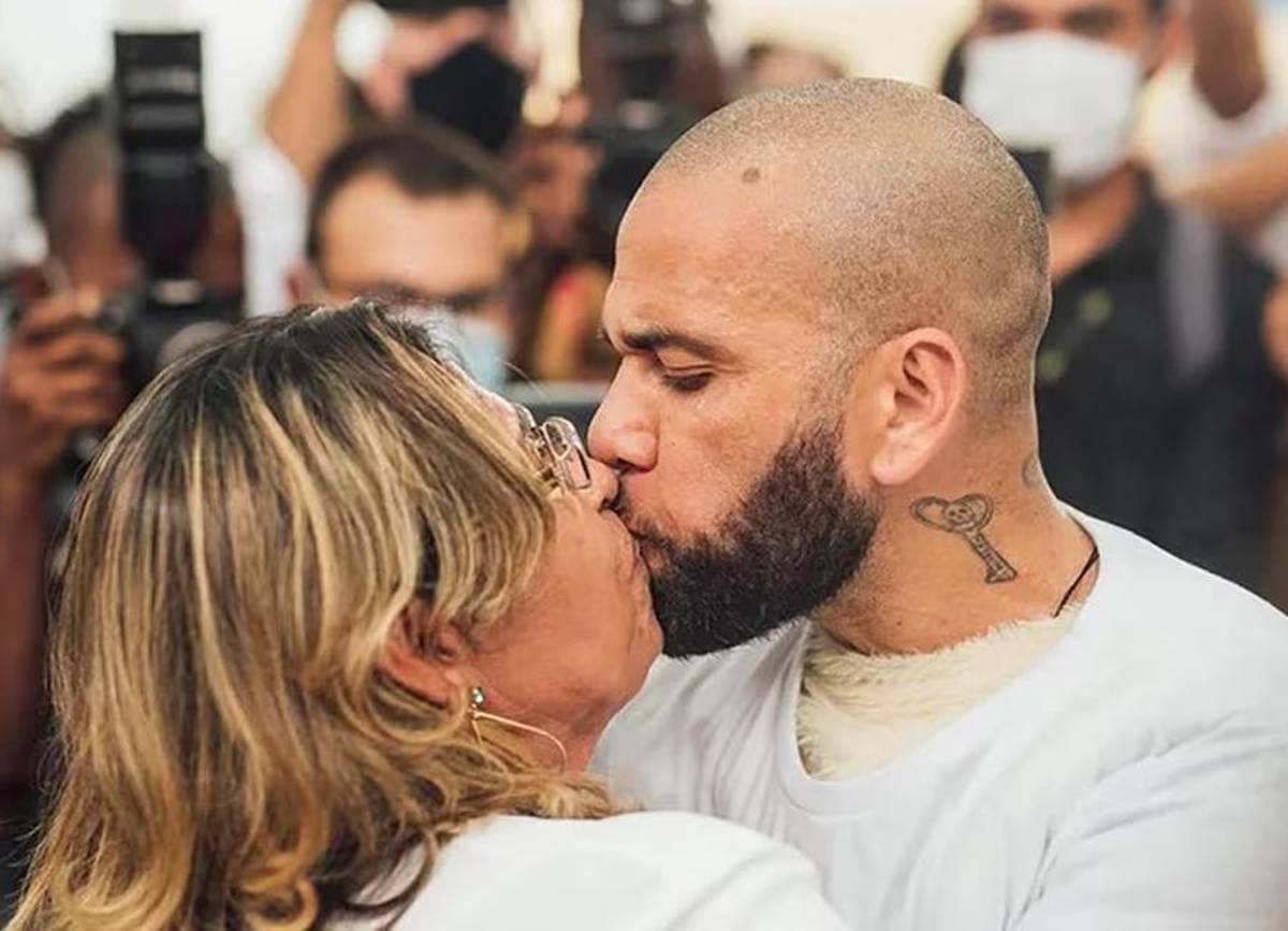 La madre de Dani Alves habla de la traición que sufrió su hijo: ¿Joana Sanz le dio la espalda al futbolista?