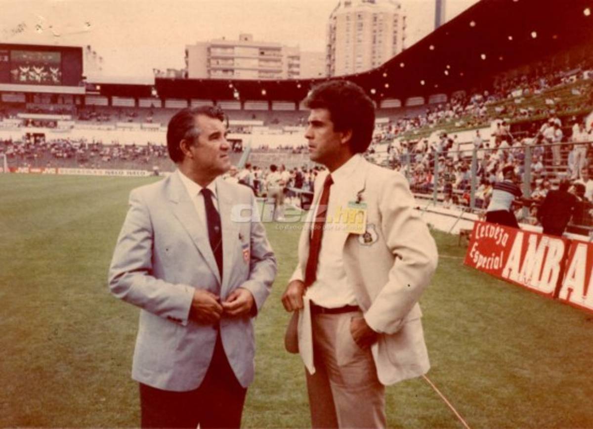 Las fotos inéditas de Salvador Nasralla de niño junto a su madre y en facetas de su vida profesional