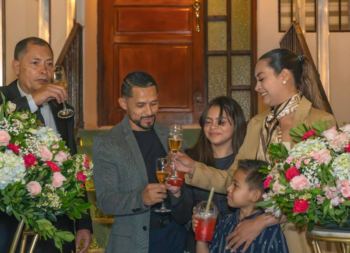Del fútbol a la gastronomía: Omar Elvir inaugura su nuevo restaurante en Tegucigalpa