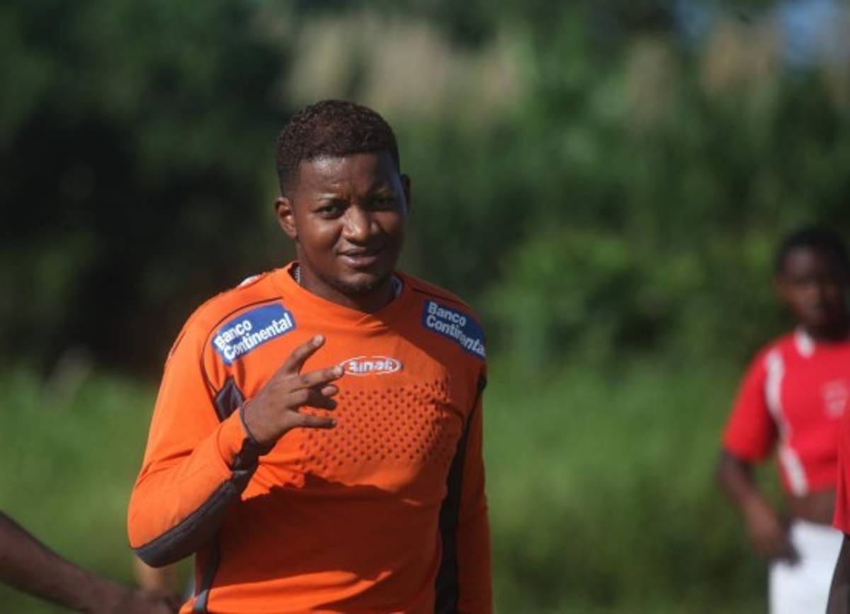 TOP: Futbolistas hondureños con más equipos en su carrera