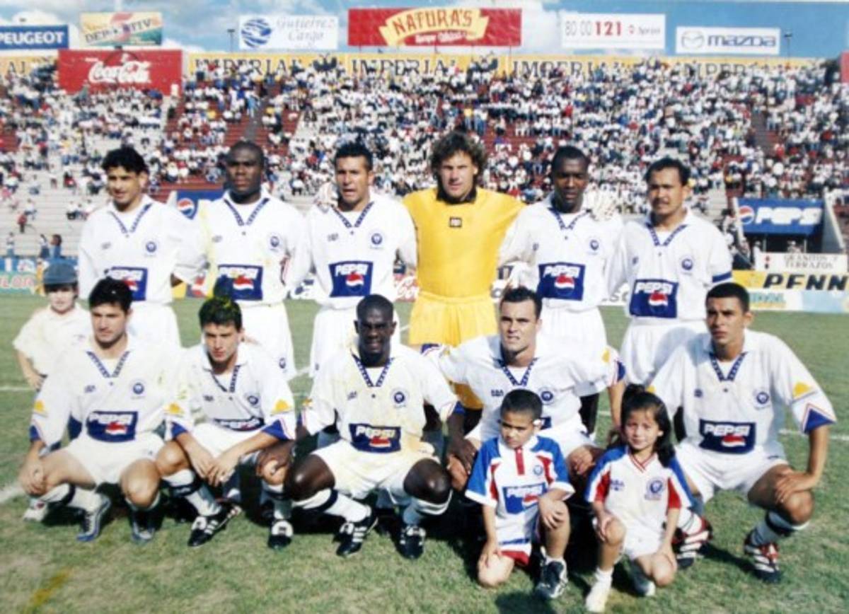 Las 10 mejores camisas que ha sacado el Olimpia en los últimos años