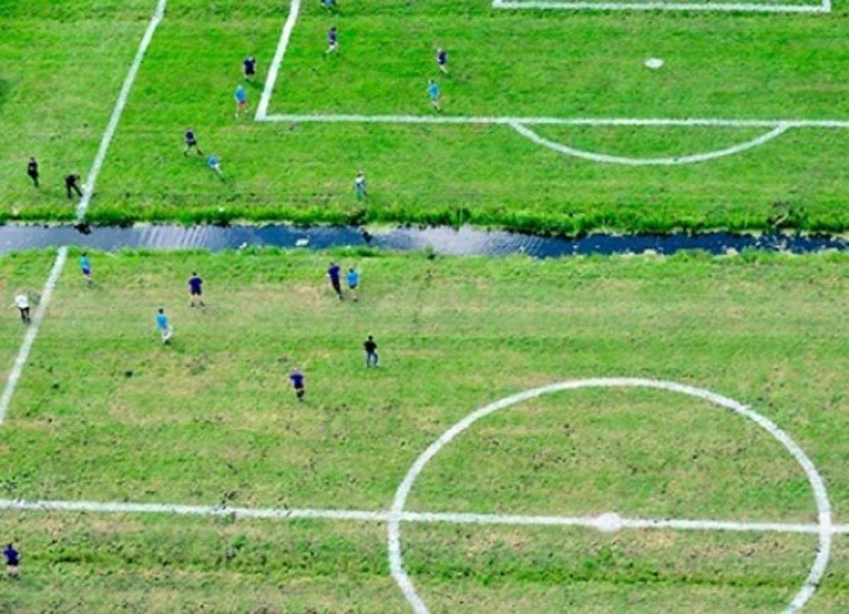 Las canchas de fútbol más raras del mundo y que no son estadios