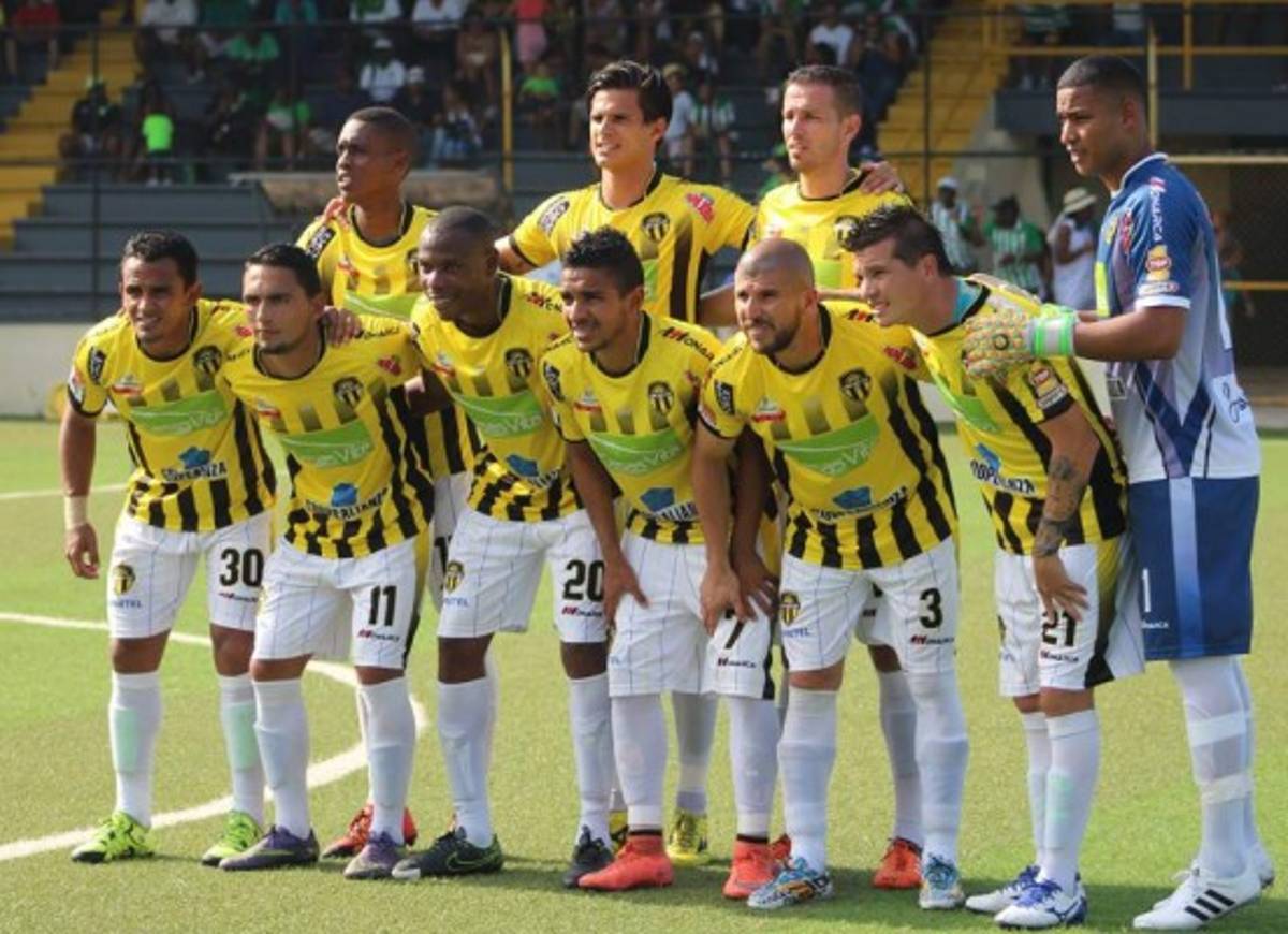 ¡INCREÍBLE! Históricos equipos campeones que ahora juegan en divisiones inferiores