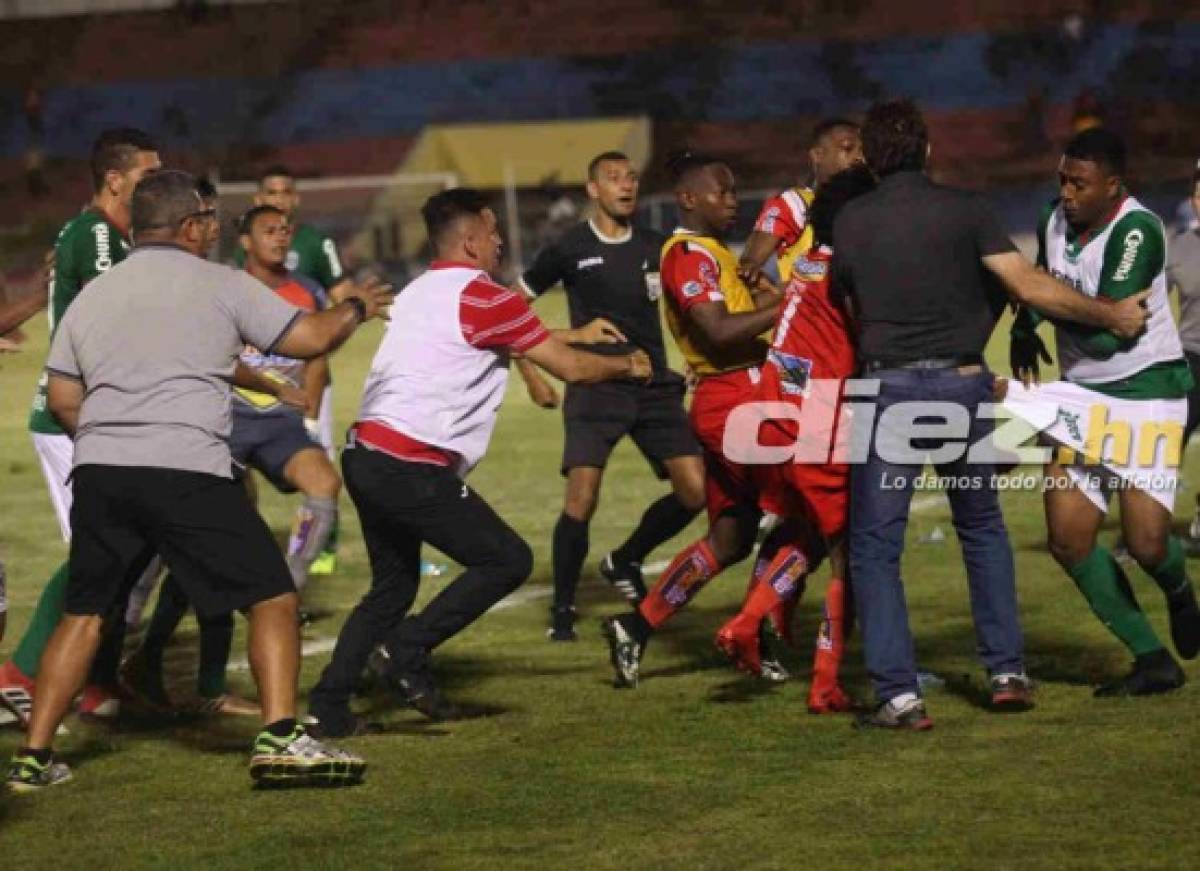 En fotos: Así fue el violento enfrentamiento entre jugadores de Vida y Marathón