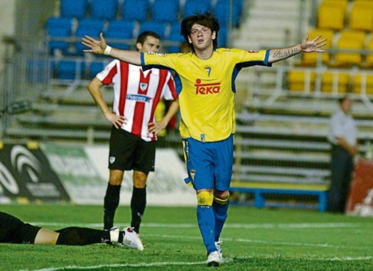 Choco Lozano se une a los fichajes más caros en la historia del Cádiz de España