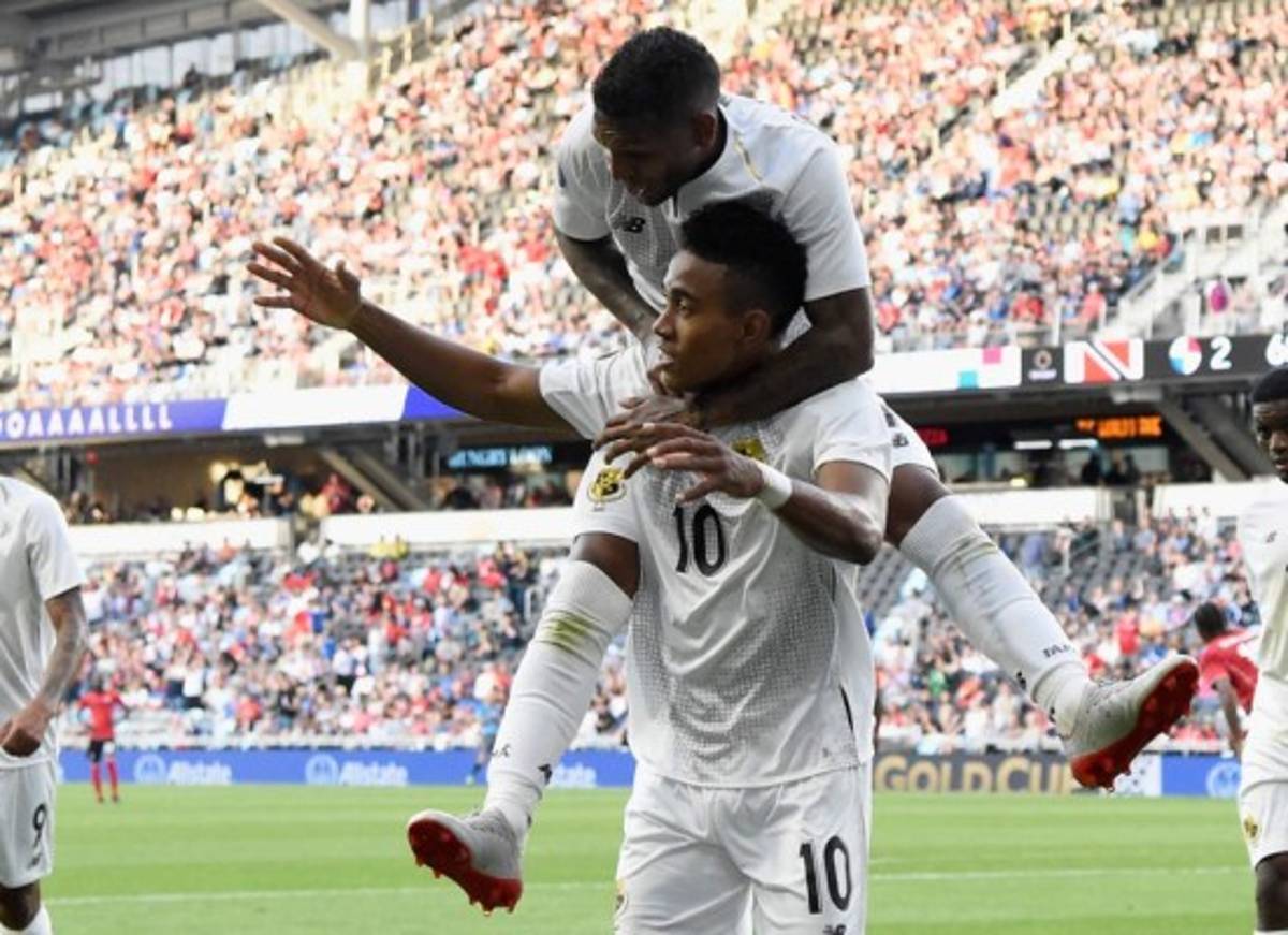 Lágrimas, festejos y polémica: Las imágenes que dejó el Panamá-Trinidad y Tobago