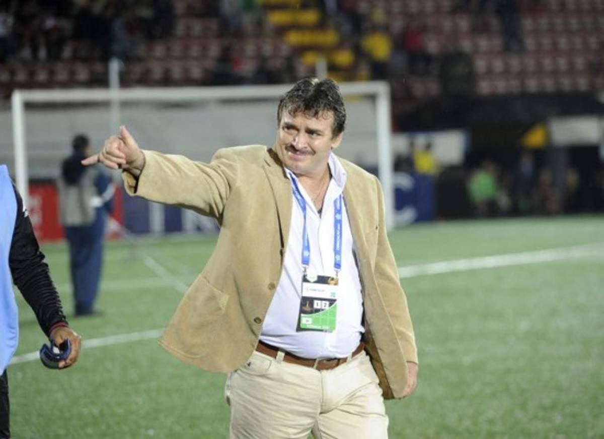 Óscar Ramírez: 'Somos el único país que le está compitiendo a los mexicanos”