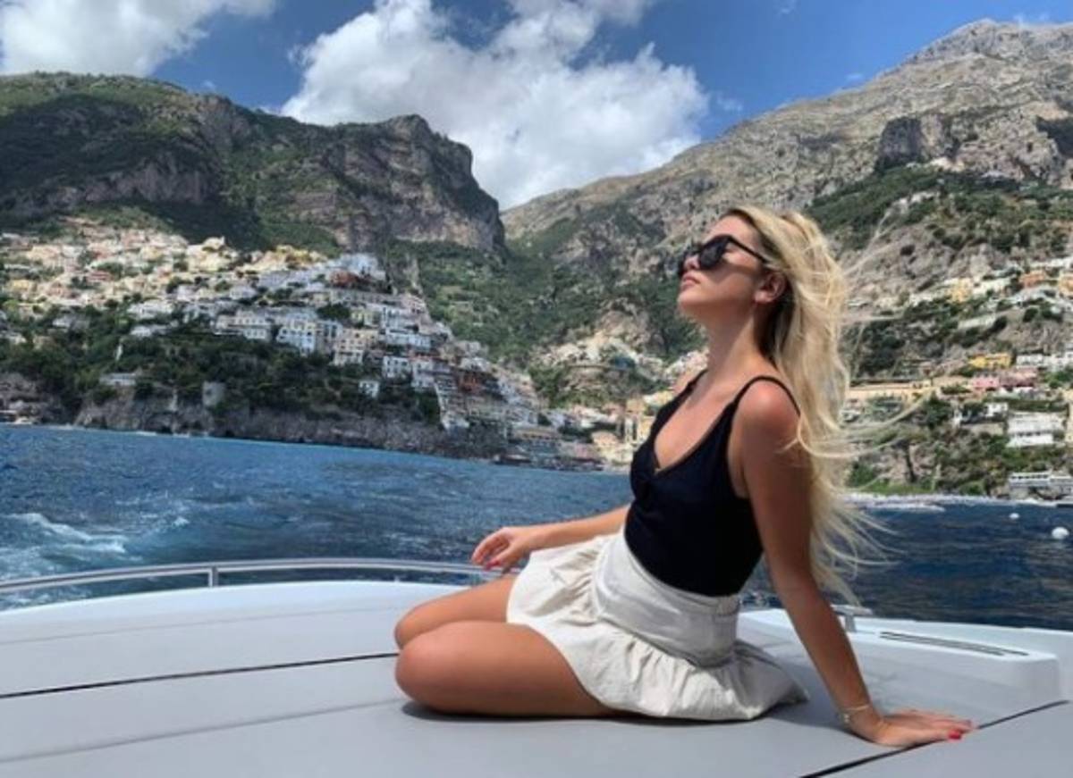 Así es Sofía Calzetti, la explosiva novia del 'Kun' Agüero que ahora le va al Barcelona