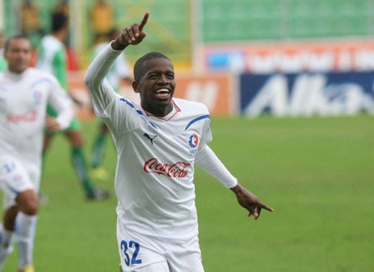 Javier Portillo entró en la historia como uno de los futbolistas con más títulos de la Liga Nacional