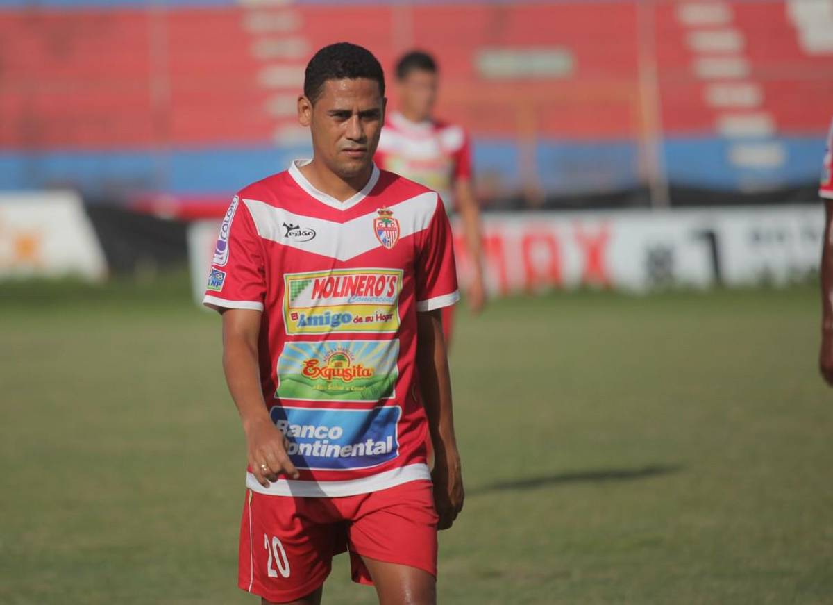 ‘Camello’ Delgado llegó a 500 partidos en Liga Nacional de Honduras y amenaza a tres históricos: La lista actualizada