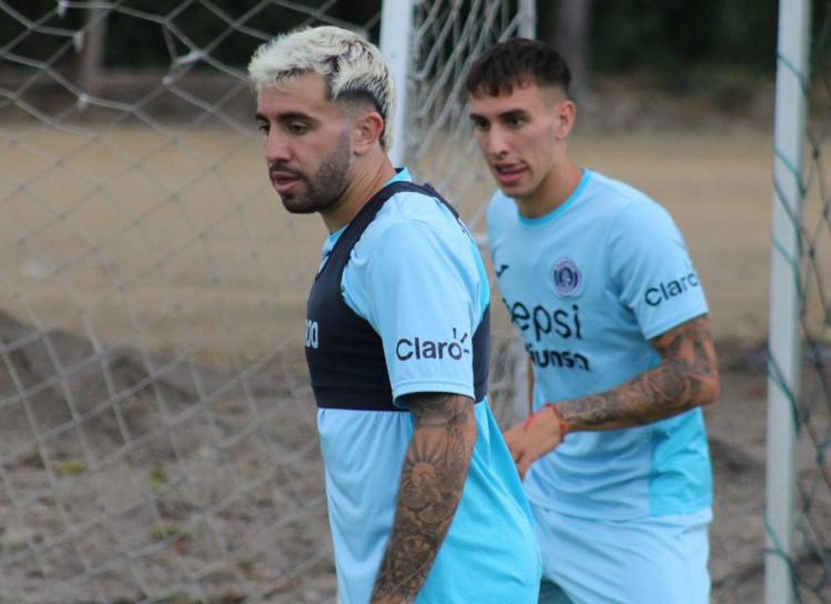 Así recibieron al hermano de Agustín Auzmendi en Motagua y el equipo azul viajó ya a Danlí