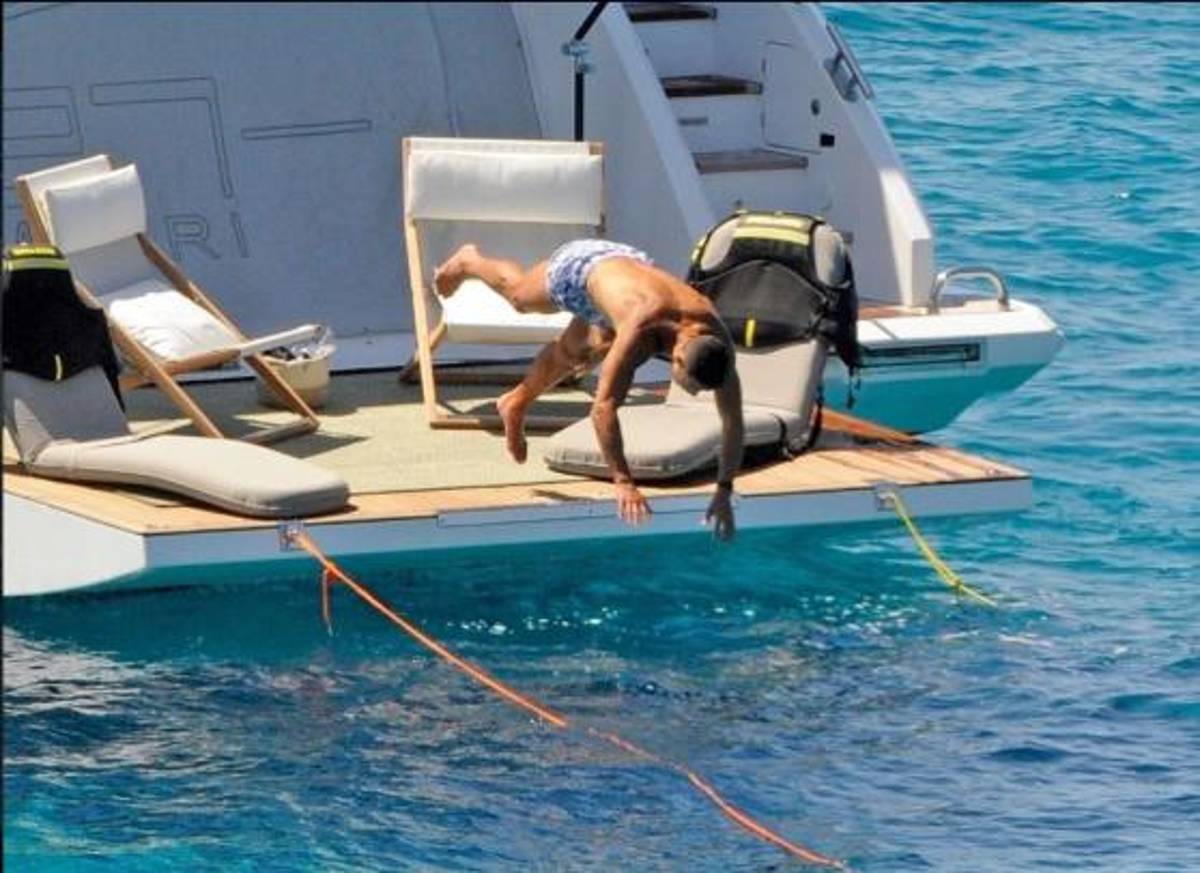 Georgina Rodríguez deslumbra a bordo de un yate en los últimos días de las vacaciones de Cristiano Ronaldo