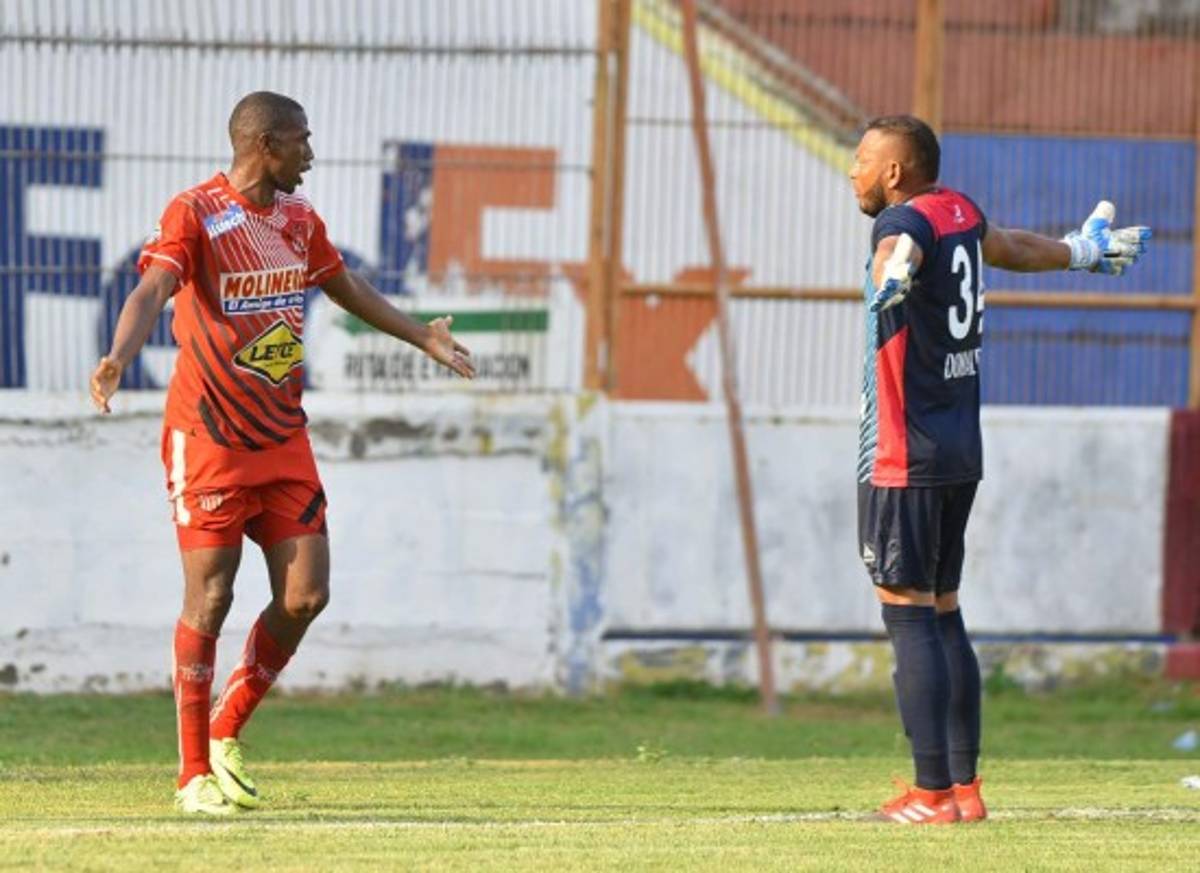 NO SE VIO POR TV: ¿Pinto viendo a Costly? Las fotos más curiosas en Honduras