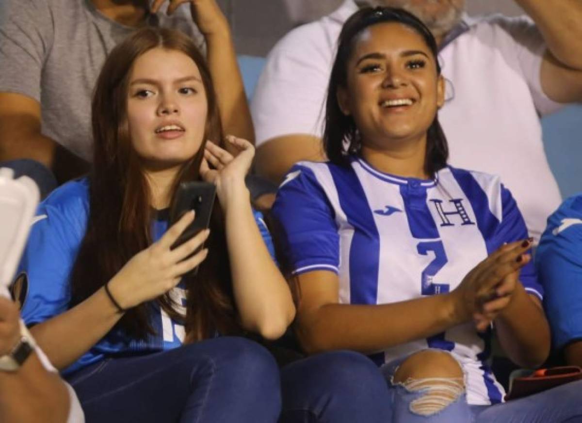 ¡Linduras! Las chicas que embellecieron el juego entre Honduras y Puerto Rico