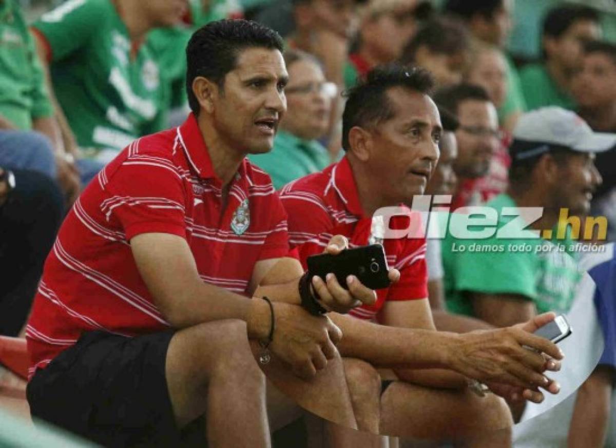 FOTOS: Así se comunicó Héctor Vargas con Luis Ayala para poder dirigir