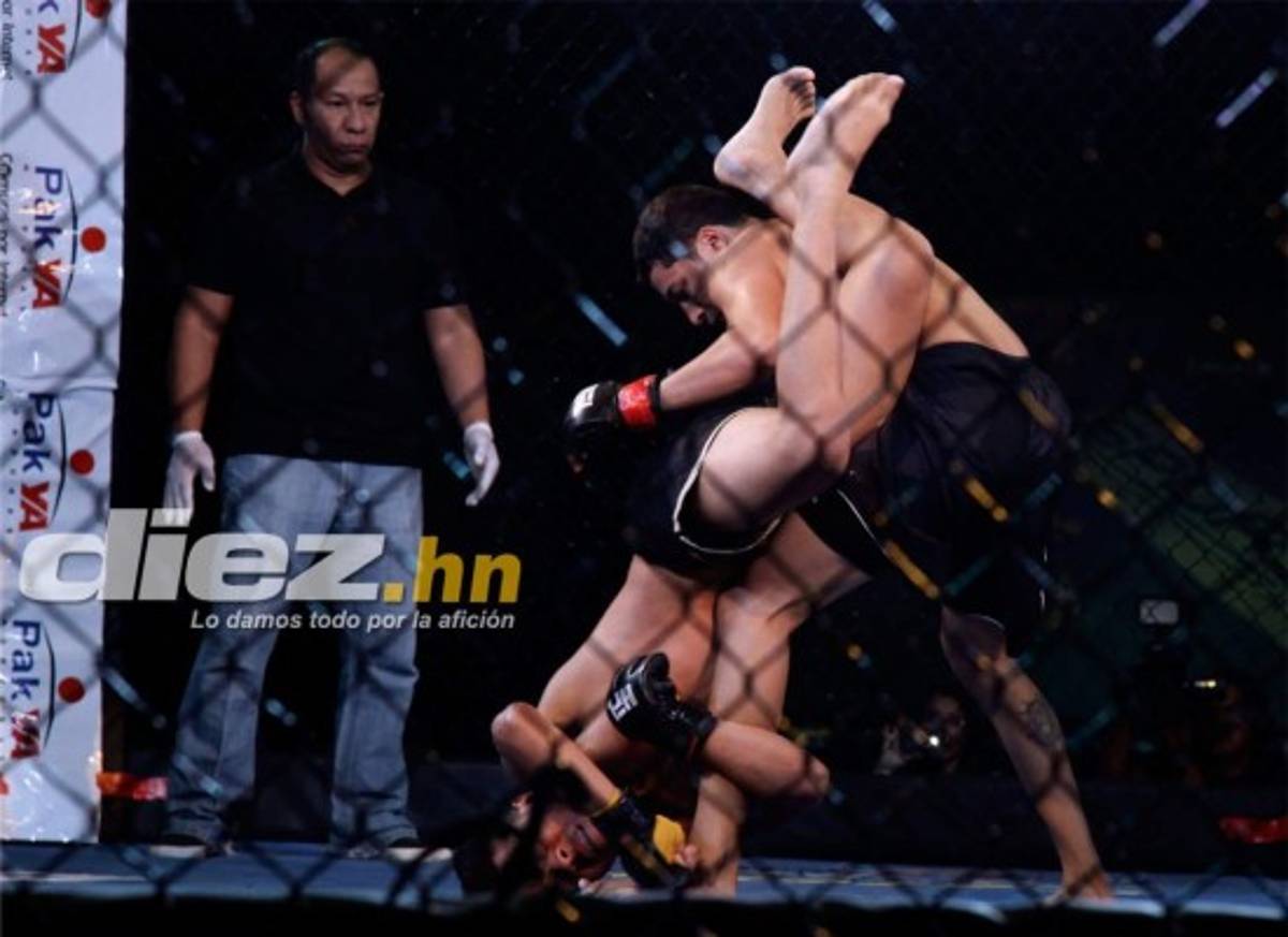 Espectacular velada de artes marciales mixtas de la HFL