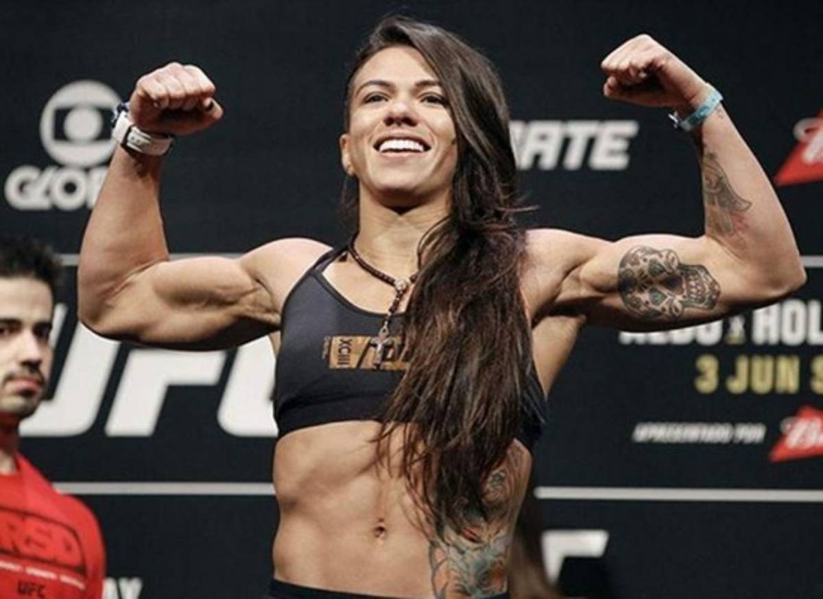 ¡Romance! Claudia Gadelha, peleadora de la UFC, está saliendo con una popular 'ring girl'