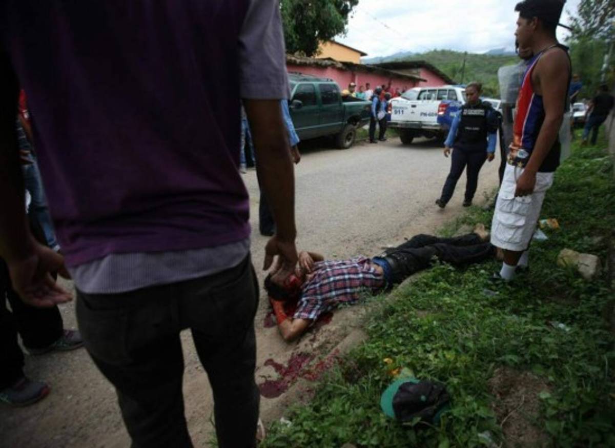 FOTOS: La última locura del Ñangui y Héctor Vargas desata la risa de sus jugadores