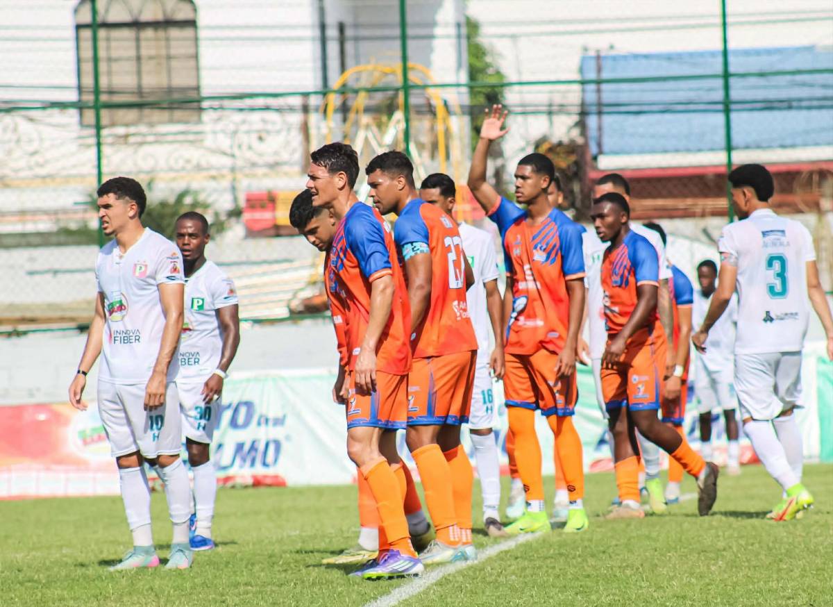 Las dos polémicas del FVS en Puerto Cortés, la 'selfie' del triunfo de Motagua y así de desolado lucía el estadio Nacional