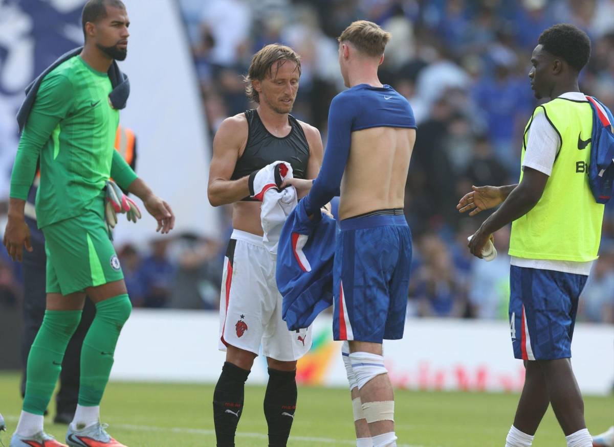 El amargo debut de Modric con el Milan: goleados por el Chelsea y el jugador que se quedó con su camiseta