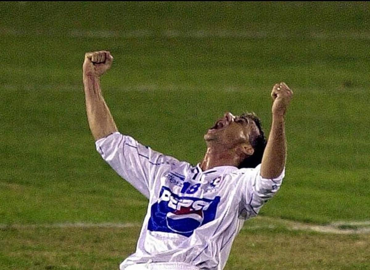 Roberto Moreira iguala a leyenda del Olimpia: así se puso la tabla histórica de goleadores de la Liga Nacional ¿Y Rubilio?