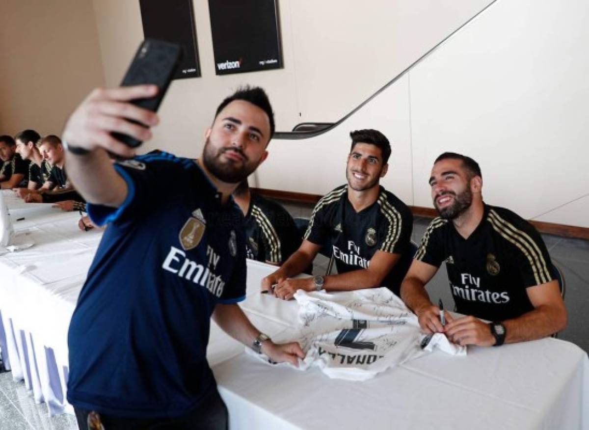 La volada de Keylor y la firma de autógrafos: Así fue el último entrenamiento del Real Madrid