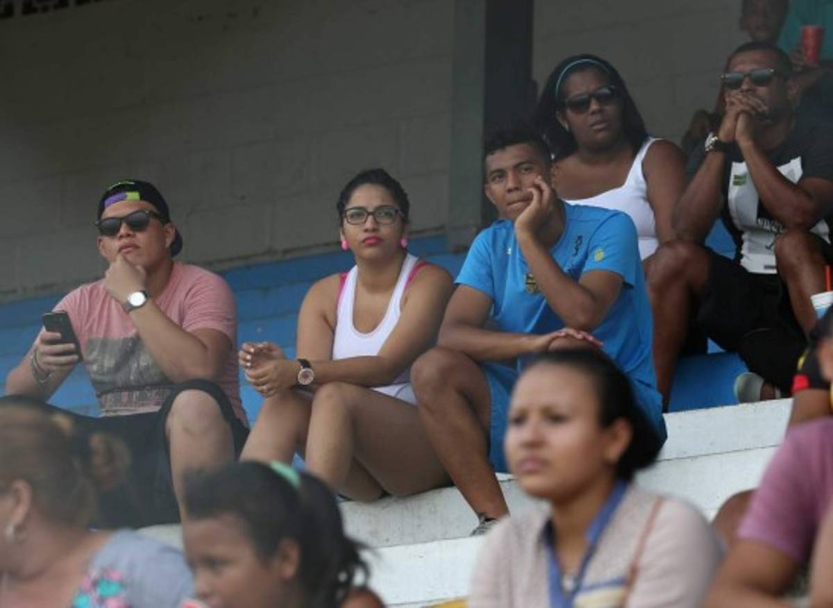 Las chicas lindas que engalanaron el cierre de las vueltas en Honduras