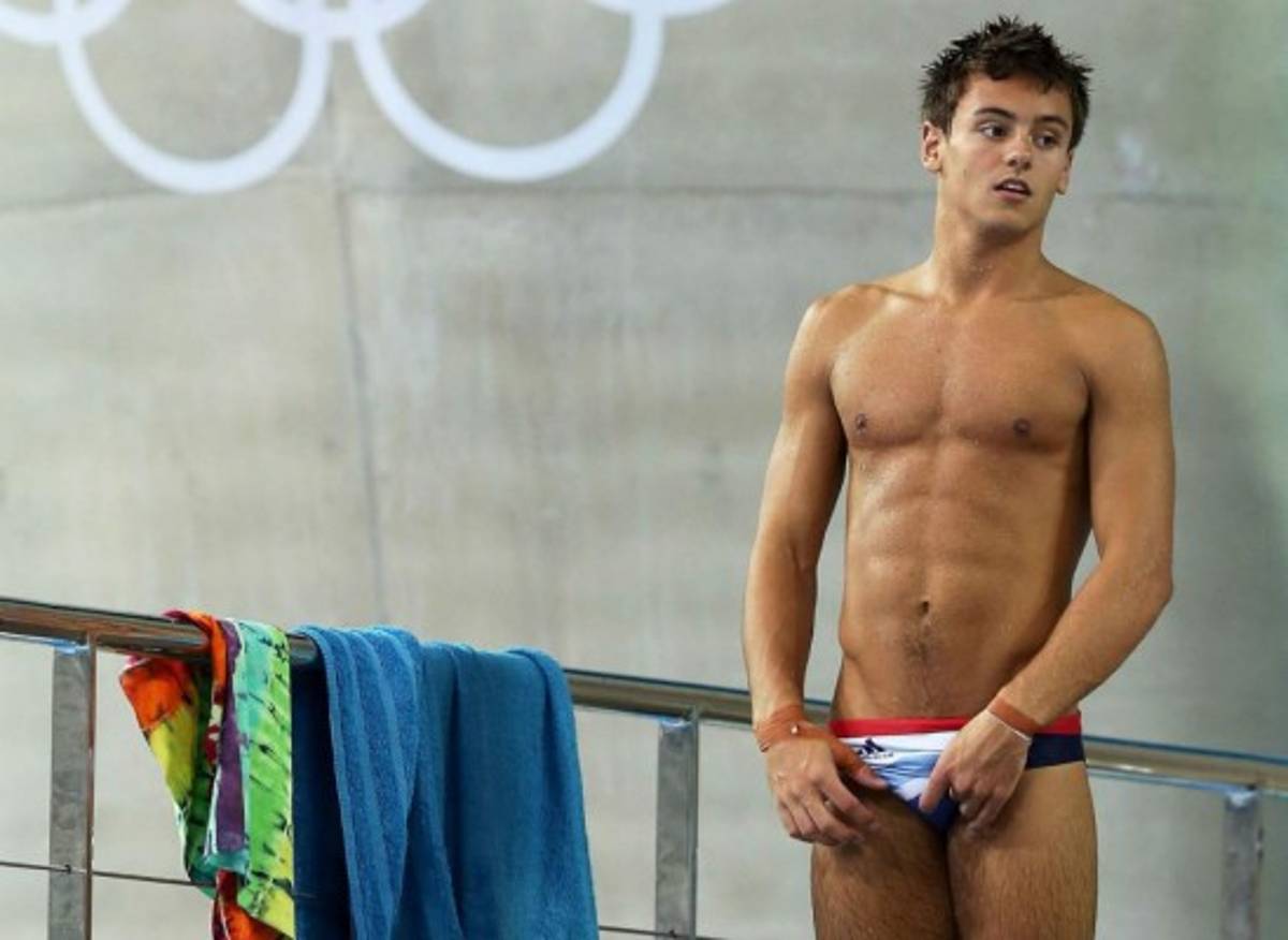 Saltador olímpico contrae matrimonio con su novio