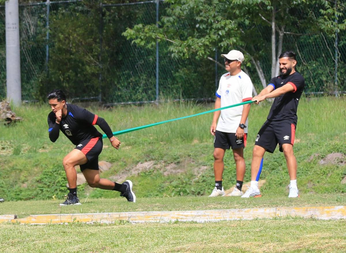 Con dos sorpresas: así fue el entreno de Olimpia previo al debut en Liga Nacional