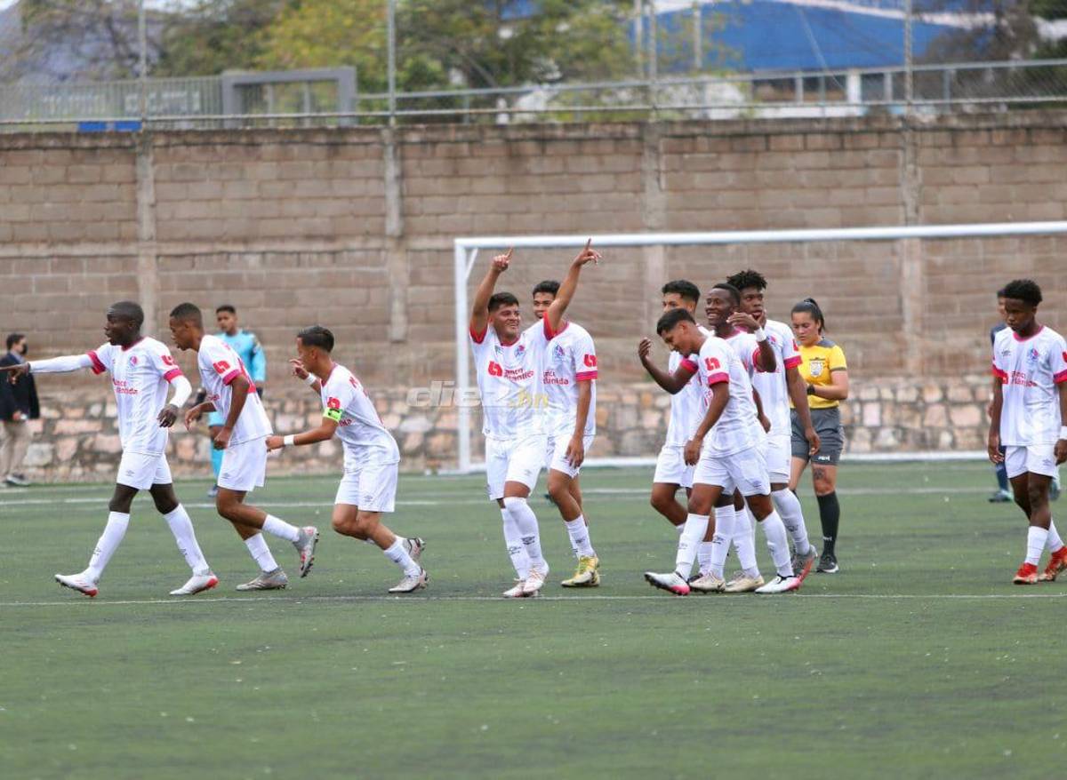 Arrancó el Torneo de Reservas: La magia del ‘Nenito’ Obando, los aficionados e invitados de lujo en el Real España-Marathón