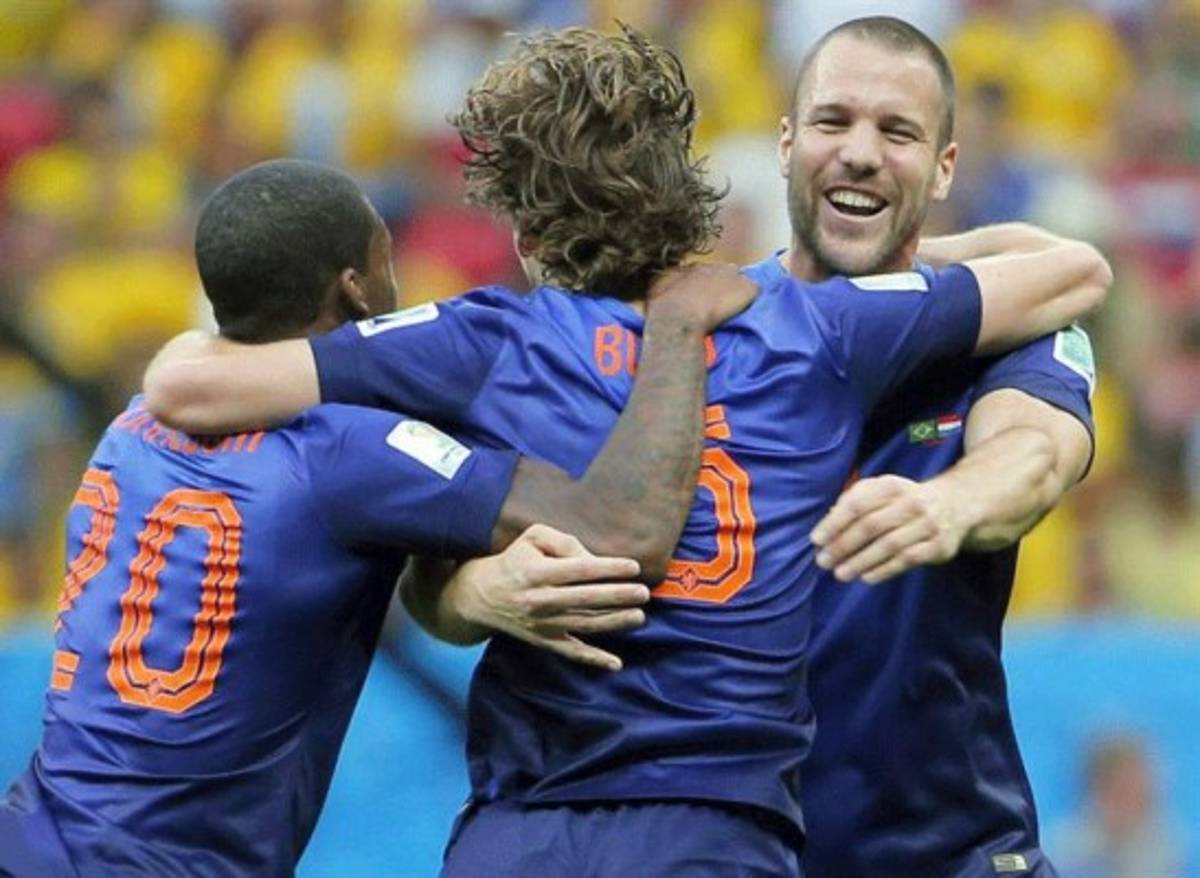 Triste adiós a Brasil. Holanda golea 3-0 y es tercer lugar del mundial .