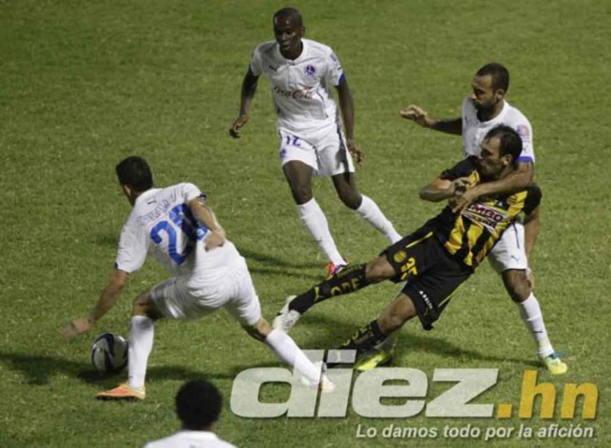 Olimpia pega primero al Real España y en el estadio Morazán