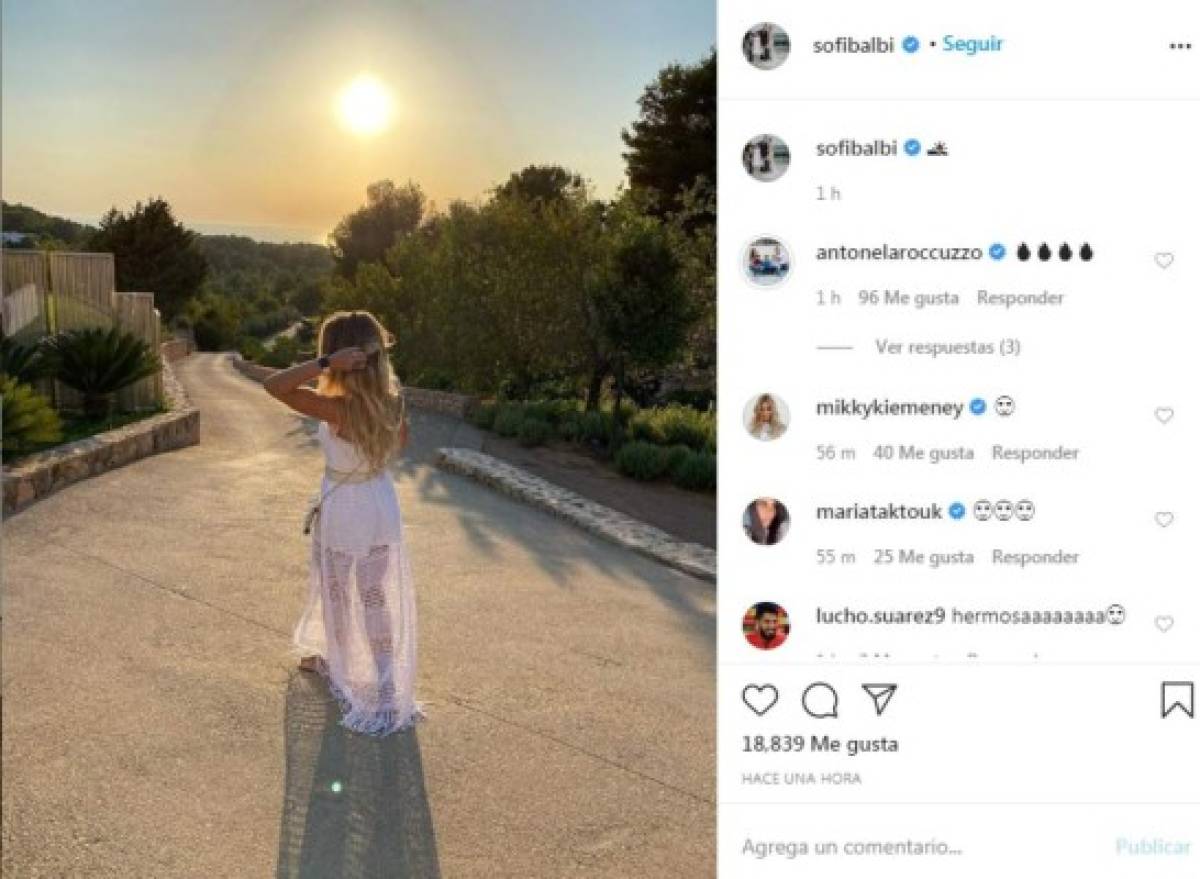 Antonela Rocuzzo presume de su cuerpazo en las vacaciones de lujo junto a Messi en Ibiza