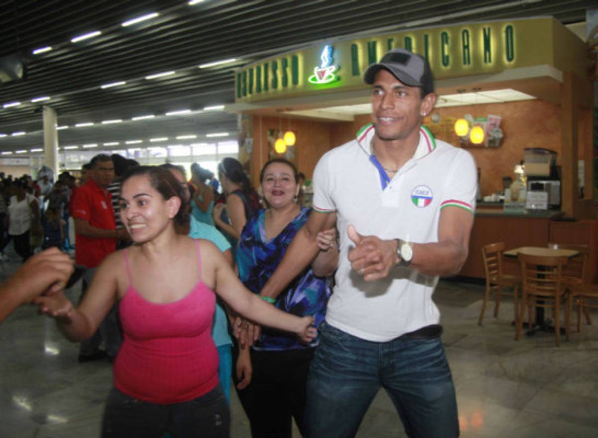 Honduras se concentra pensando en México.