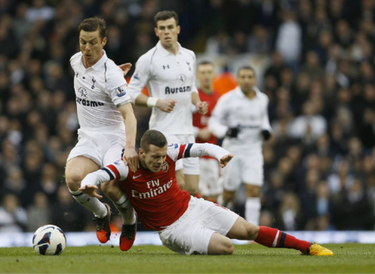 Tottenham se impone en el derby londinense.