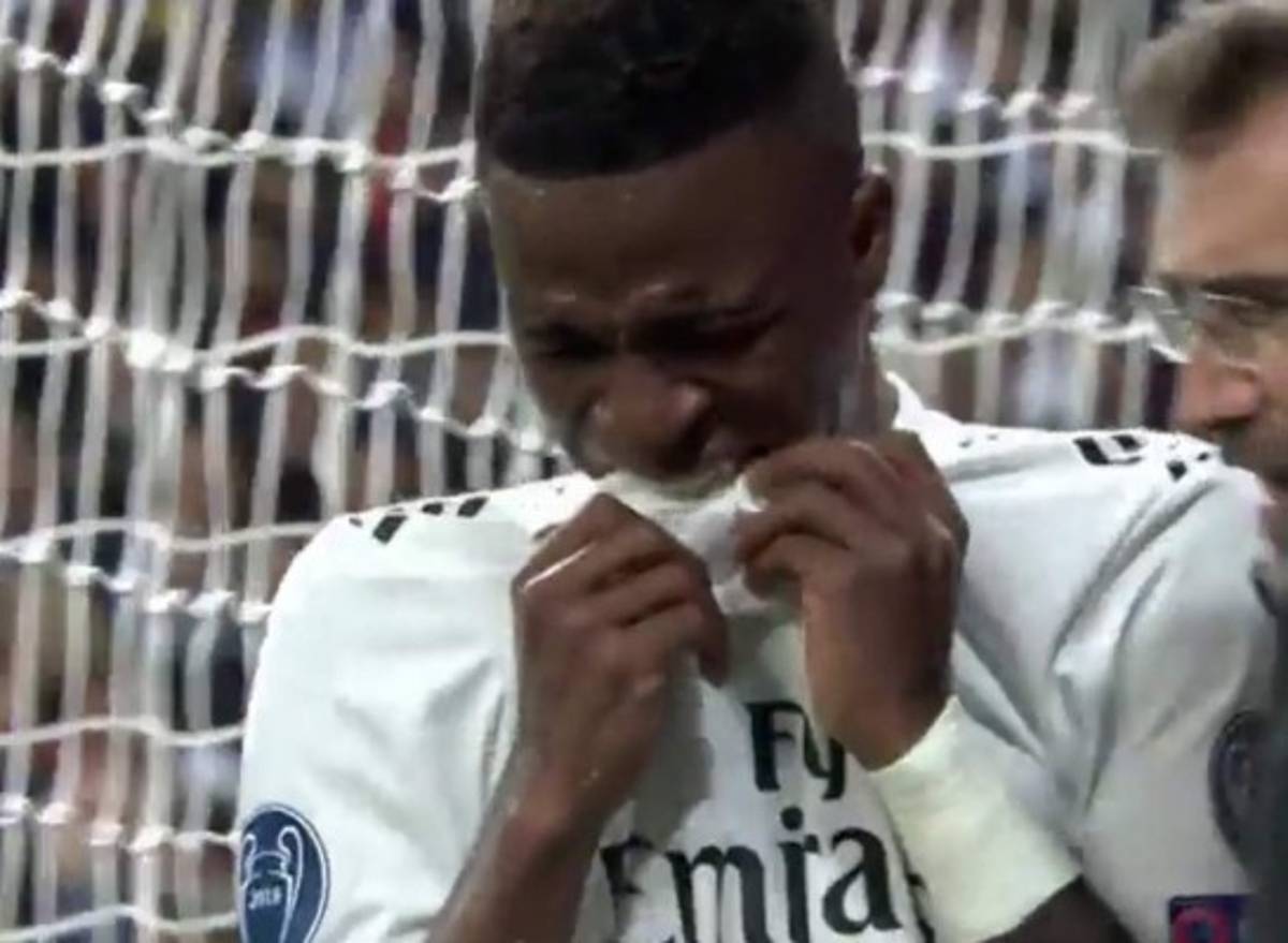 En fotos: Las desgarradoras imágenes de Vinícius Jr contra el Ajax en el Bernabéu
