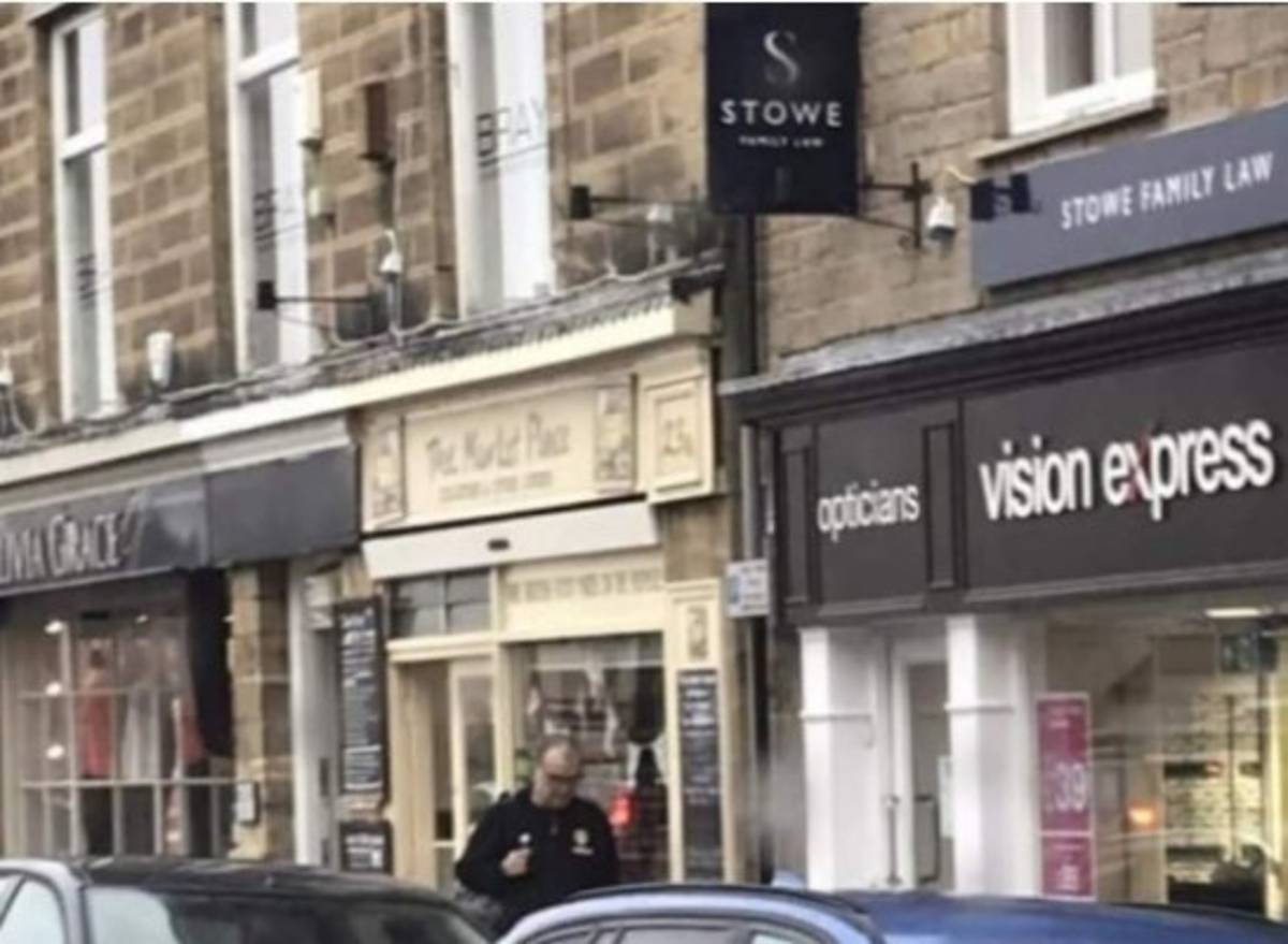 Así es la humilde vida de Bielsa: Se va a trabajar a una cafetería y rechazó vivir en un hotel de lujo