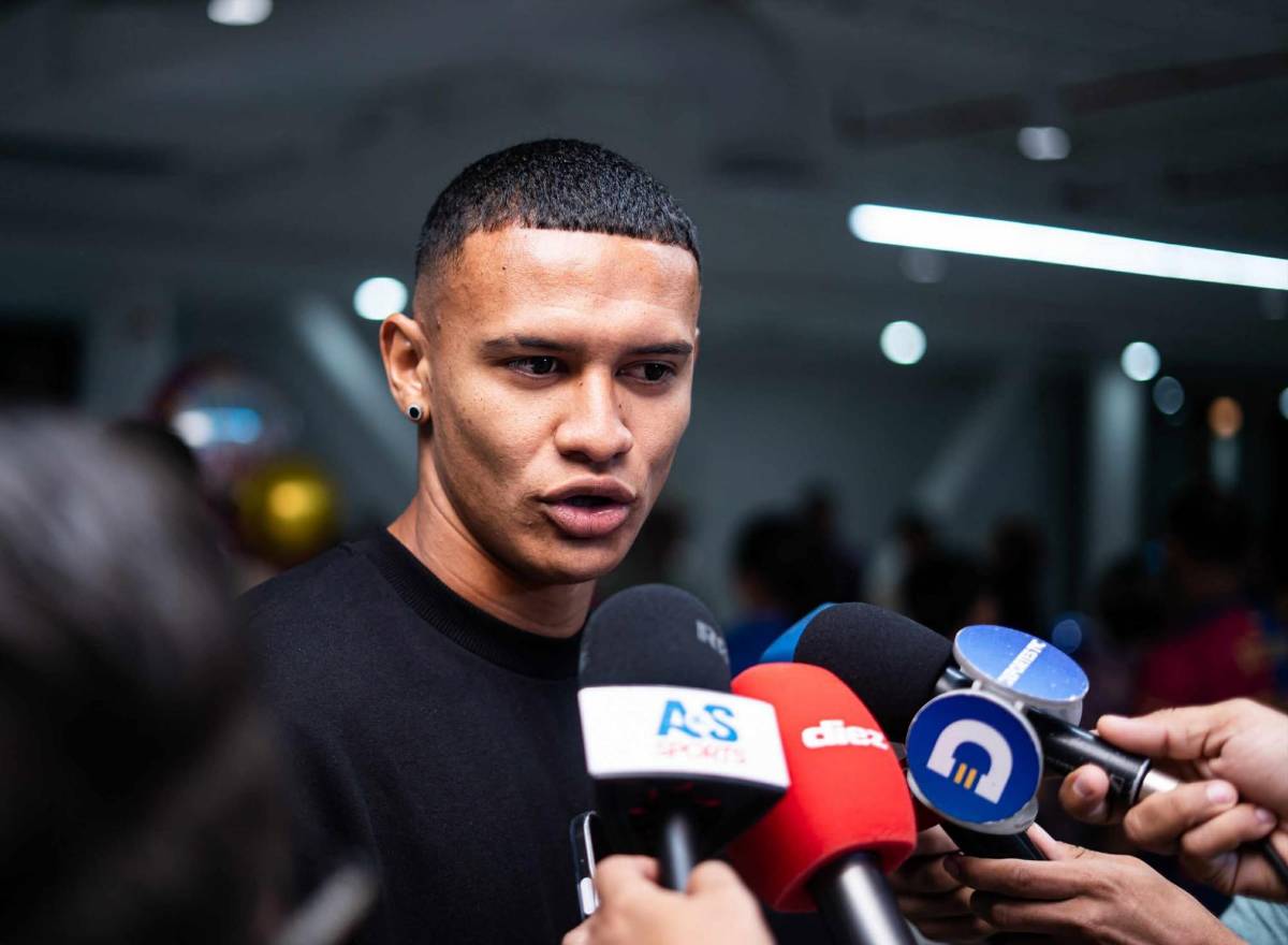 El beso, la sorpresa y la alegría de Kervin Arriaga al llegar a Honduras: la broma que le dejó ir a Joseph Rosales