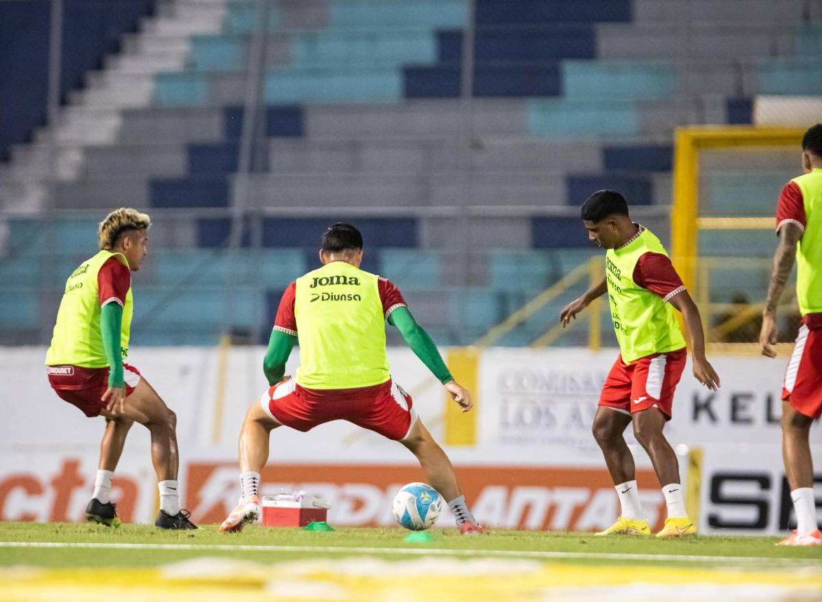 Listo el FVS en el Morazán: lindas aficionadas y el ambiente que se vivió en el Real España-Marathón