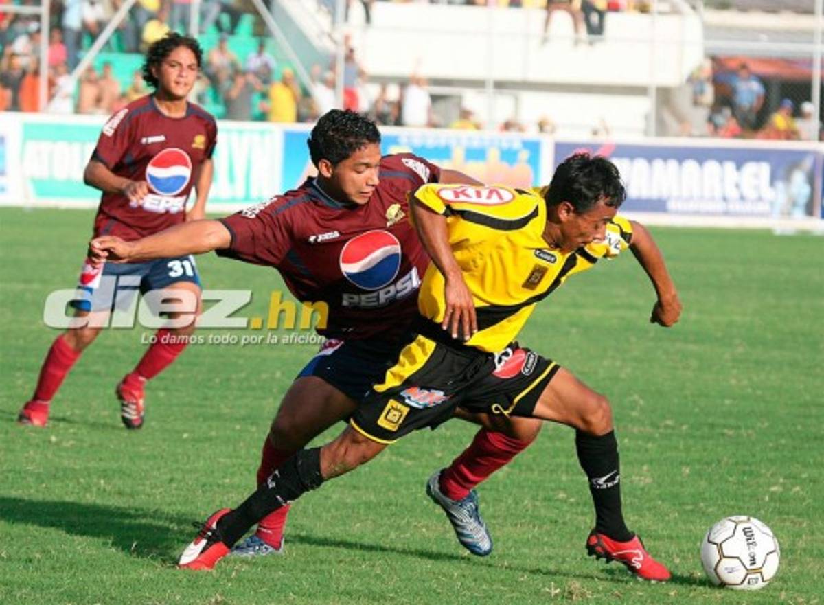 La entrevista de Emilio Izaguirre en 16 fotos