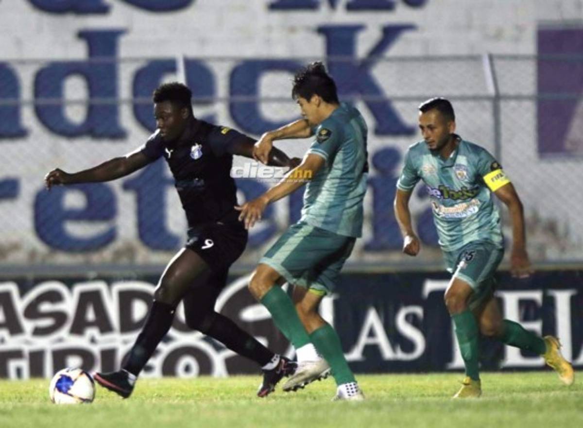 Desgarradoras imágenes de los futbolistas del Real de Minas luego del descenso en El Progreso