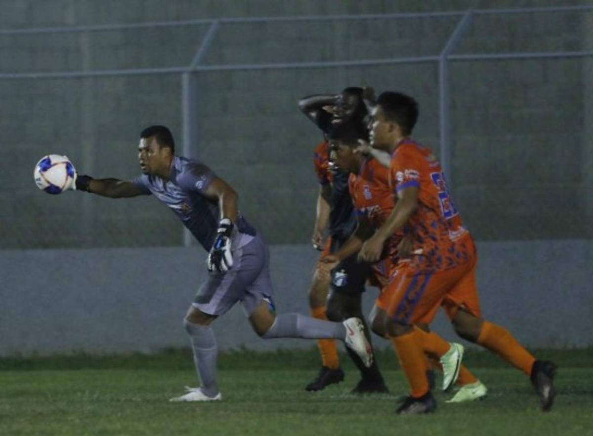 Top 12: ¿Quiénes son los guardametas con más disparos atajados en el Torneo Apertura 2021?