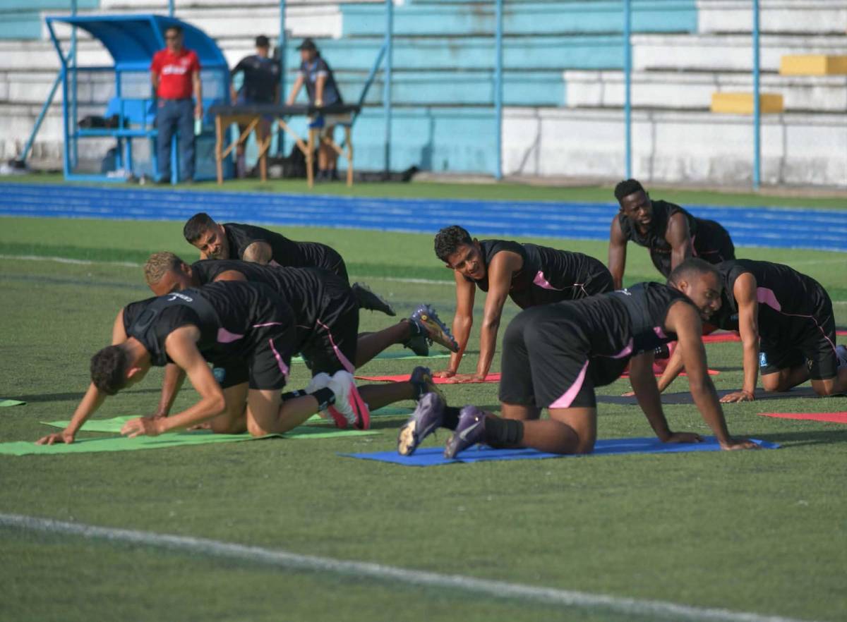 Brayan La Playa fue bailado: así fue el último entreno de Génesis en La Paz